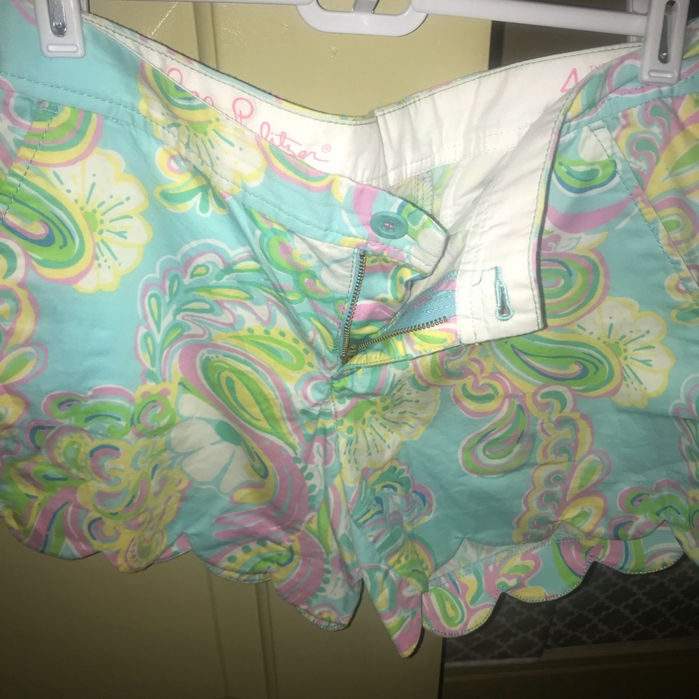 Lilly Pulitzer Buttercup Shorts with Scalloped hem